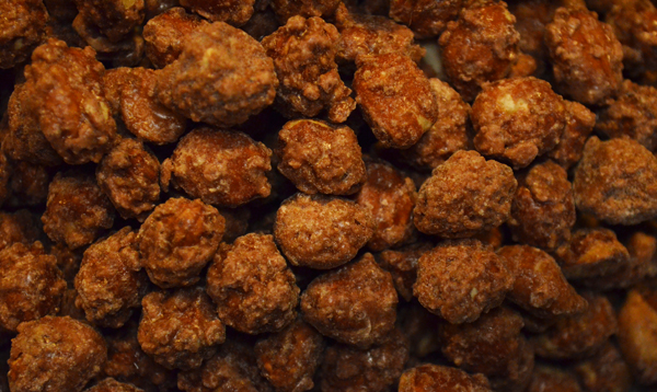 cinnamon roasted peanuts